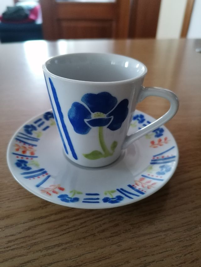Set di 6 tazze da caffè e piattino in porcellana