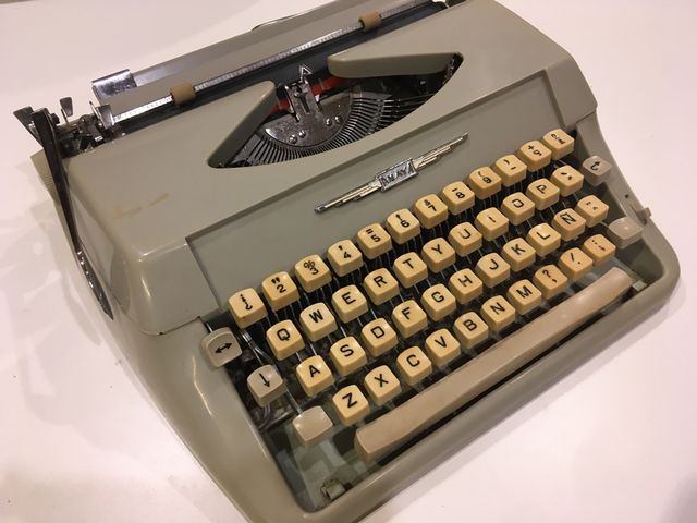 Máquina de escribir vintage Amaya