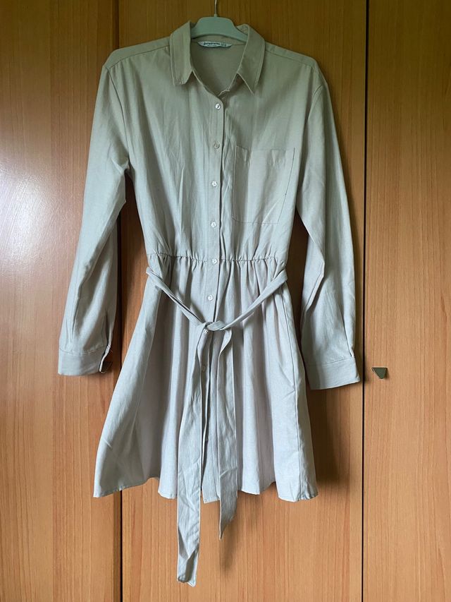 Vestido de Stradivarius