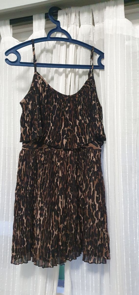 vestido leopardo guess