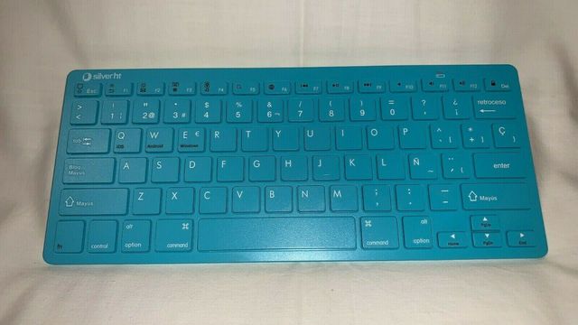 Teclado inalámbrico Bluetooth 3.0 Silver HT WCOLOR