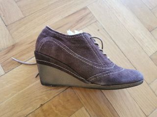 Botines de piel serraje. De Natalia Blanco