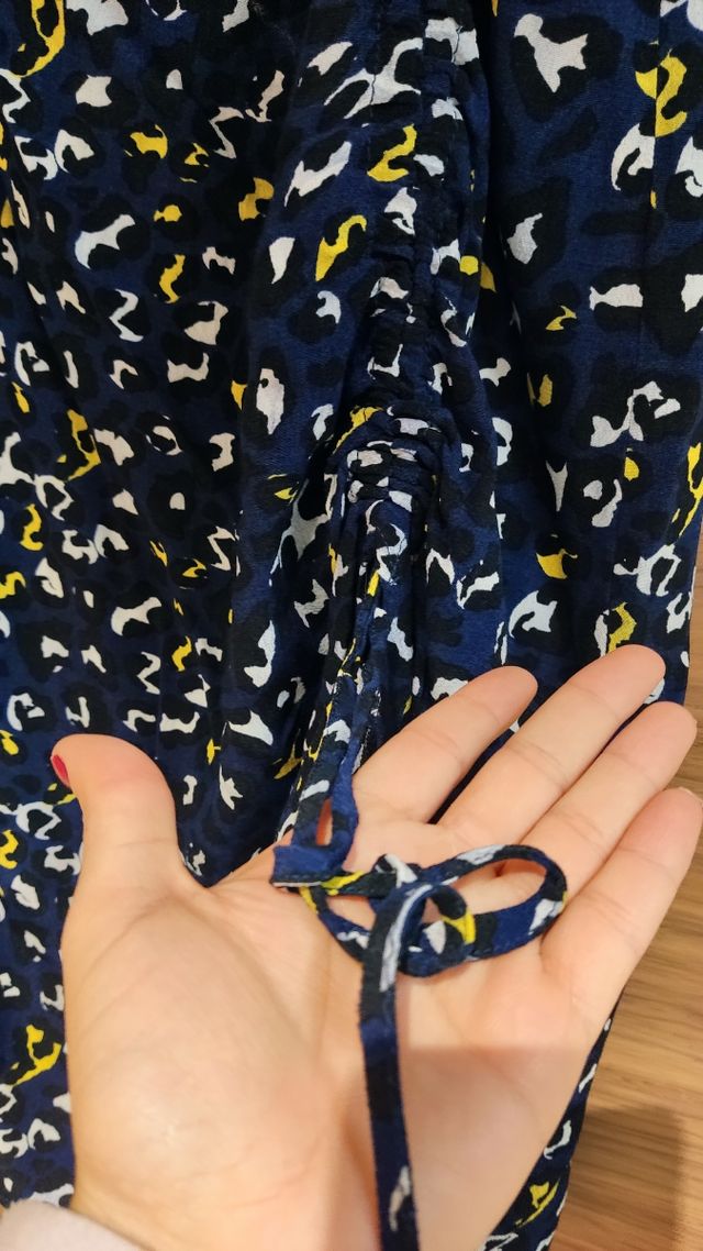 Falda larga fruncida azul marino