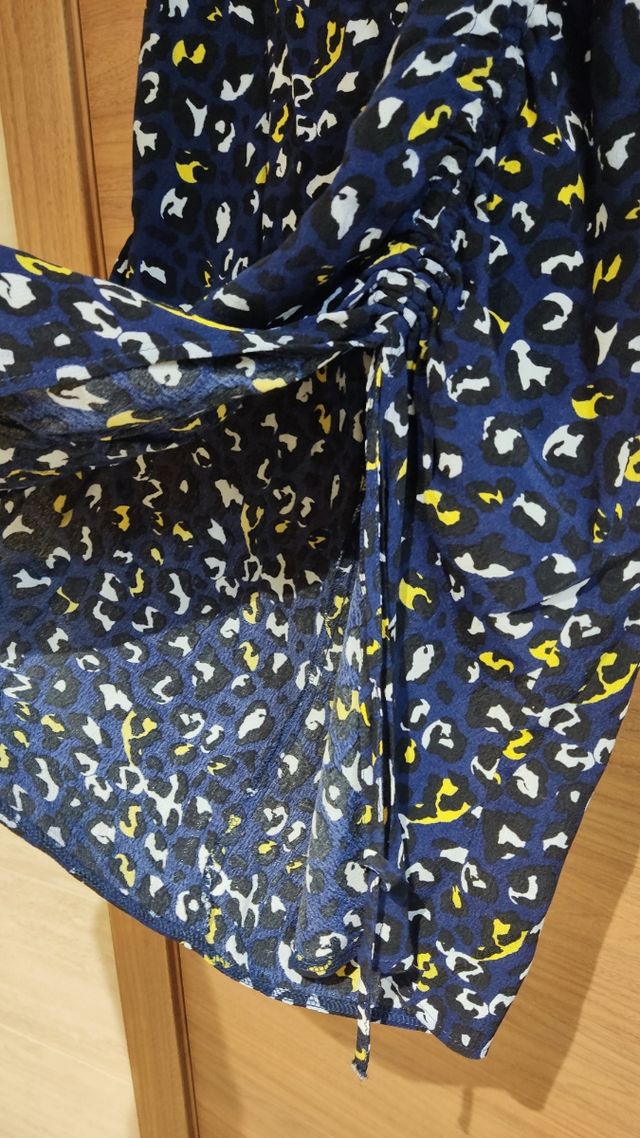 Falda larga fruncida azul marino