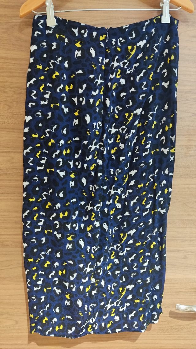 Falda larga fruncida azul marino