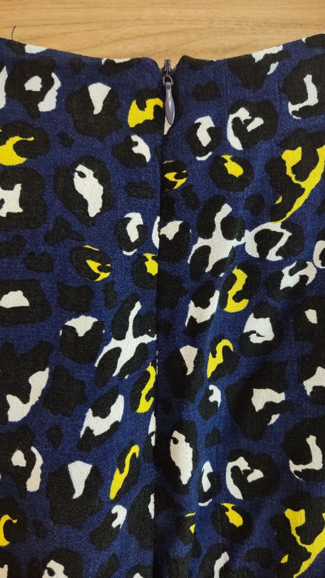 Falda larga fruncida azul marino