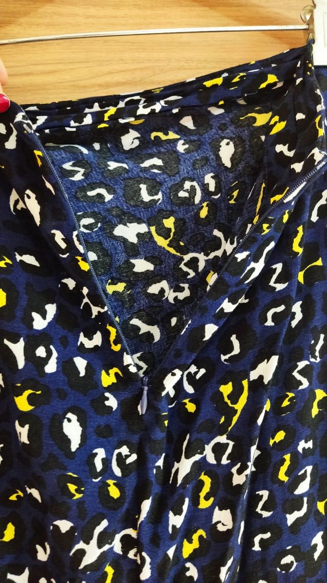 Falda larga fruncida azul marino