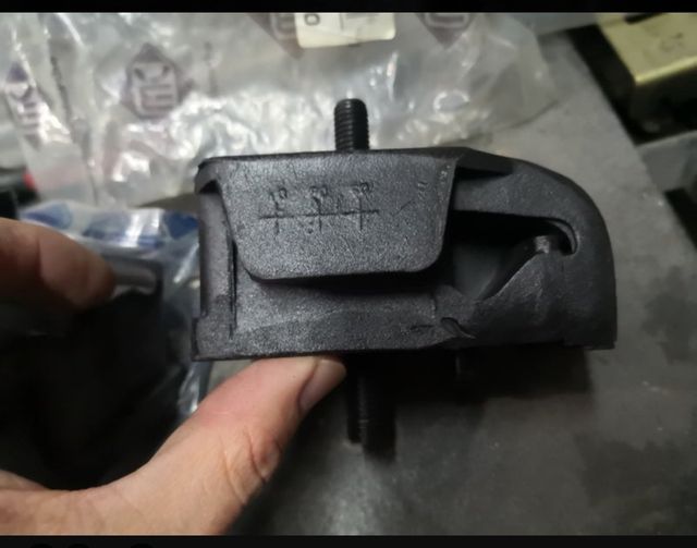 pareja soporte cambio  iz ford motor cvh xr3 xr2