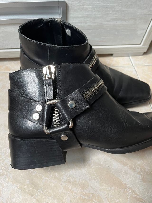 Botines negros T/38