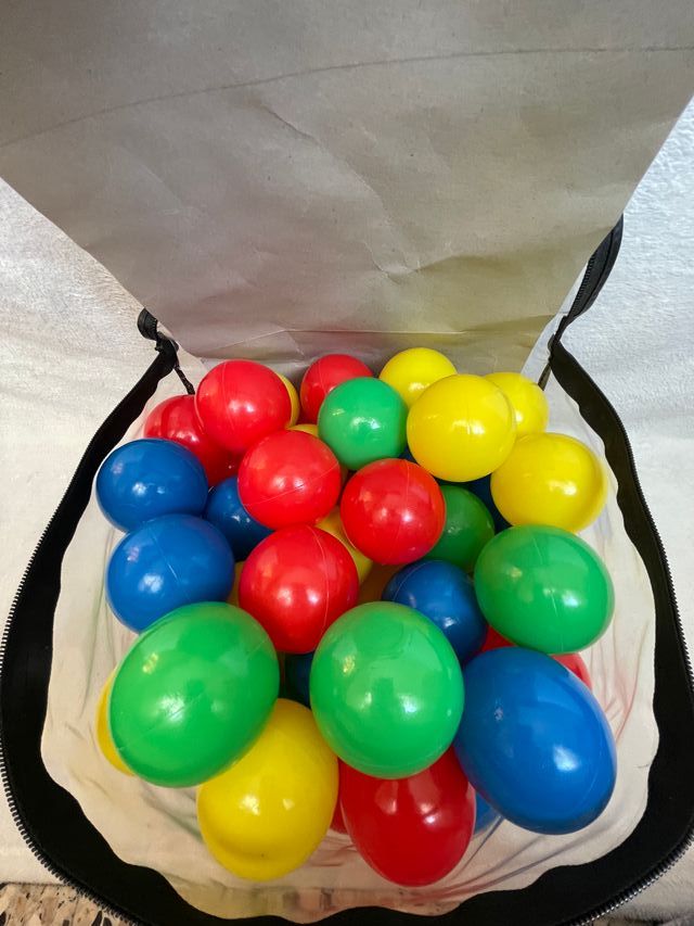 Hinchable coche con bolas