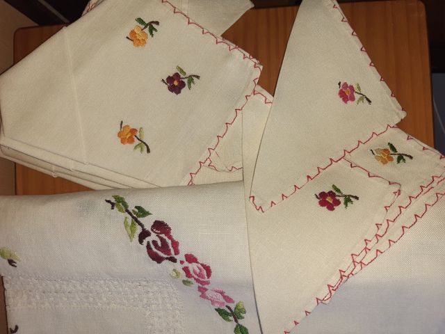 Mantelería bordado Lagartera 6 servicios 187*156