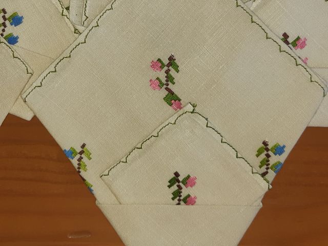 Mantelería Lagartera 8 servicios - 240 * 172