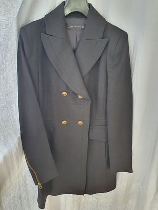 Abrigo básico negro Talla S Zara