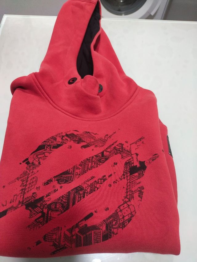 sudadera roja