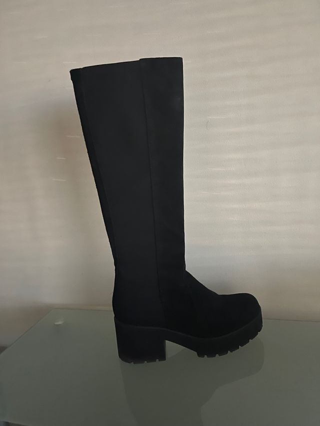 Botas altas negras a estrenar