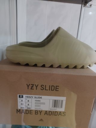 Adidas Yeezy Resin 42