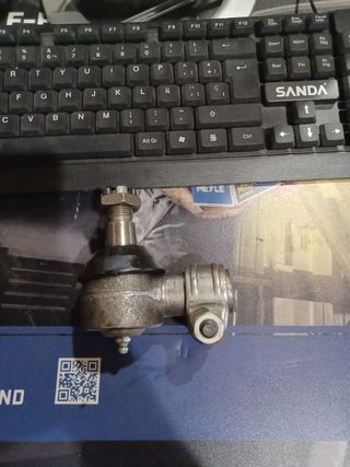 ROTULA  DE CILINDRO DE DIRECCIÓN  11116011073000