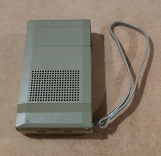 Antigua radio PHILIPS D-1018 MW