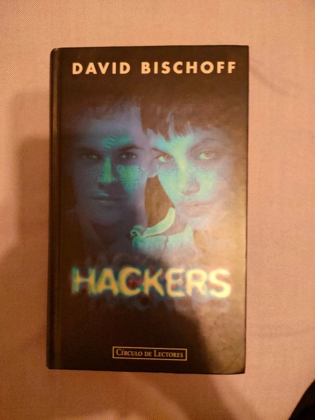 Libro Hackers de David Bischoff