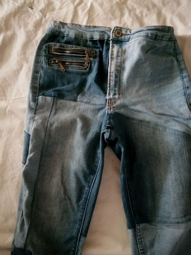 Vaquero elástico parches. Moda sostenible