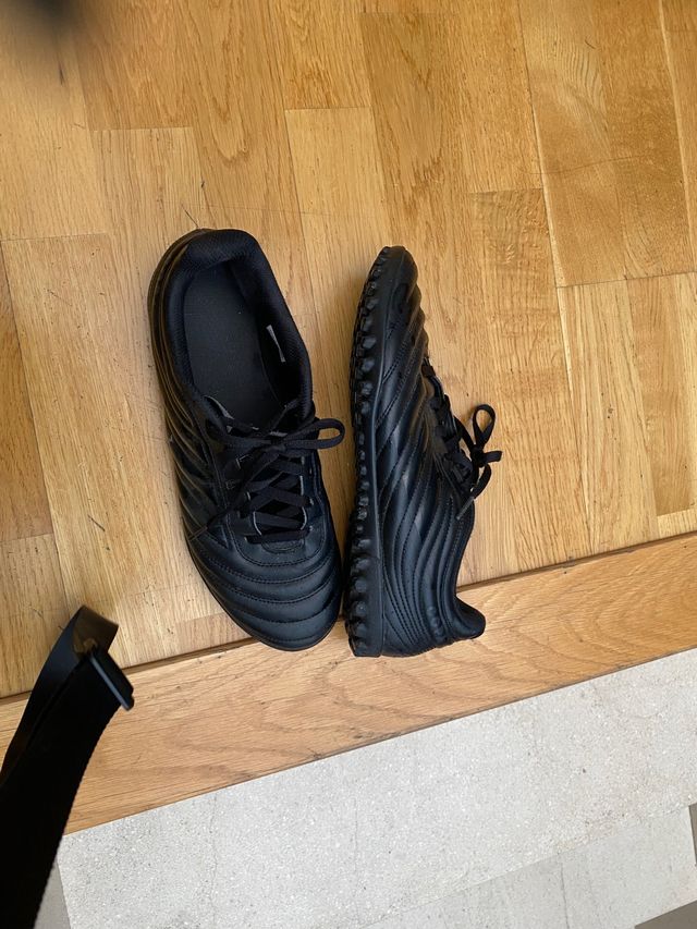 Zapatillas de fútbol multitacos