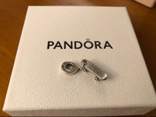 Charm Pandora patinete