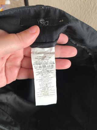 Pantalón negro- yera 
