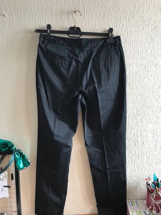 Pantalón negro- yera 