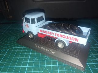 1/43 Renault Saviem SG5 Massey Ferguson 1/43