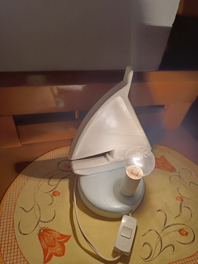 Lámpara mesilla infantil barco