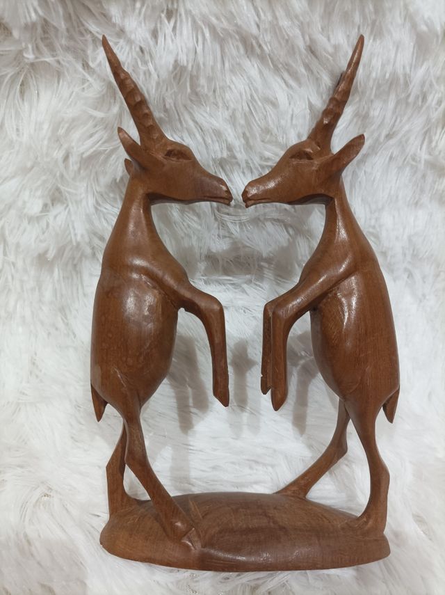 Figura Antigua Tallas De Madera