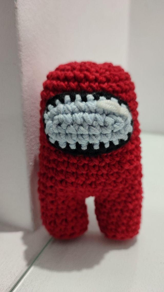 Among Us crochet de Segunda mano por 12 EUR en Alicante/Alacant