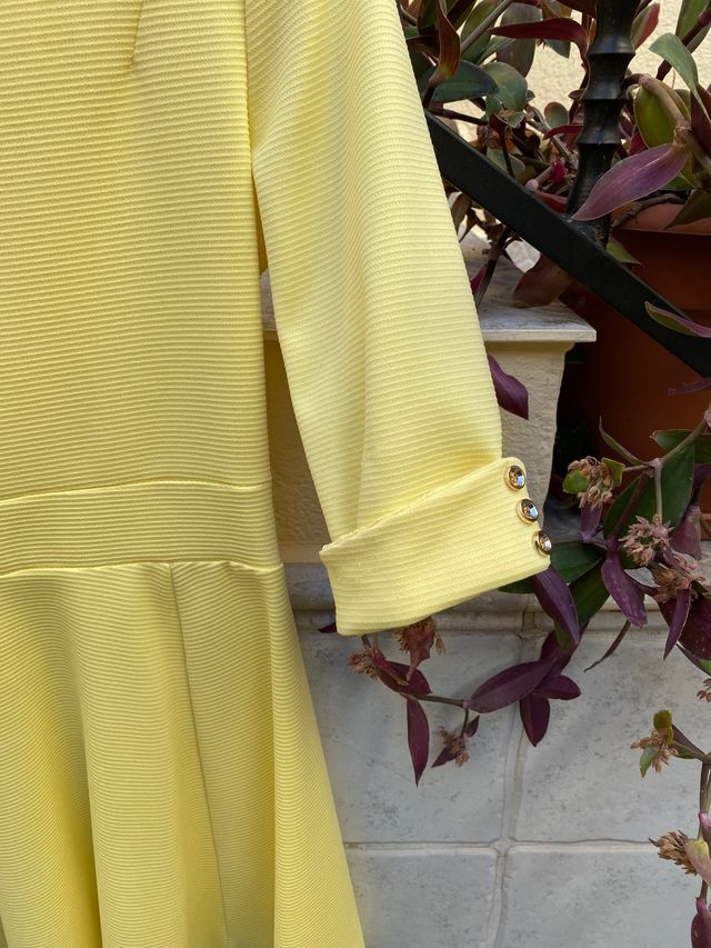 Vestido vuelo amarillo