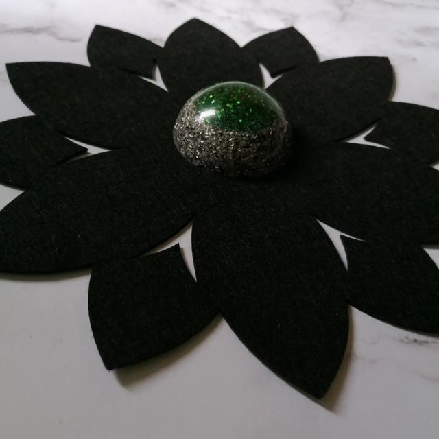 Orgonita artesanal redonda