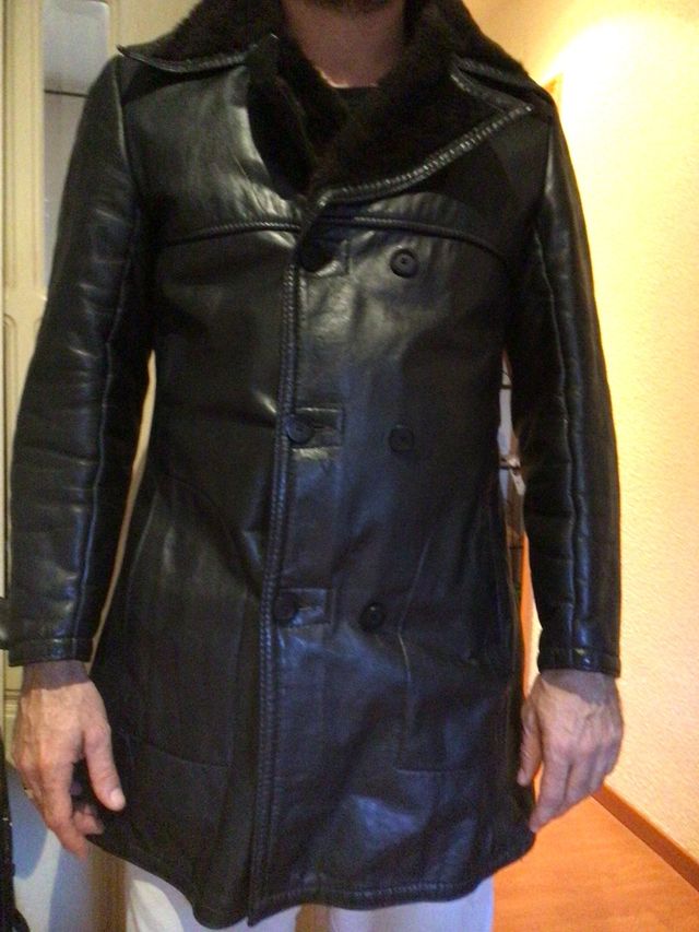 Abrigo piel negro