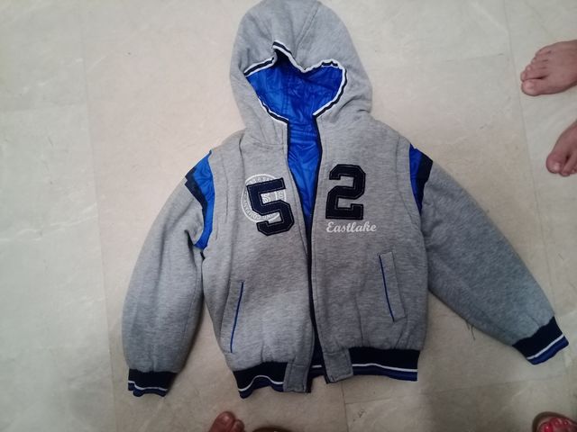 chaqueta niño talla 6-8 impermeable reversible