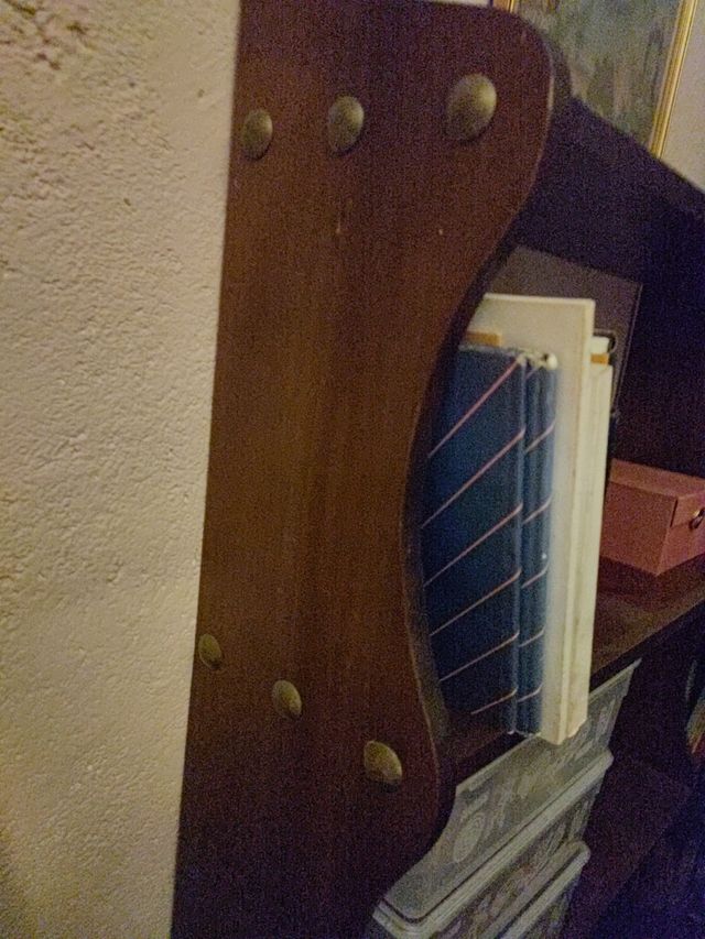 estantería madera vintage