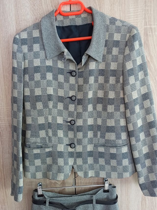 Traje falda/chaqueta
