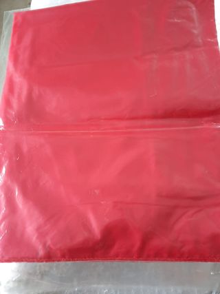 Mantello rosso in taffetas