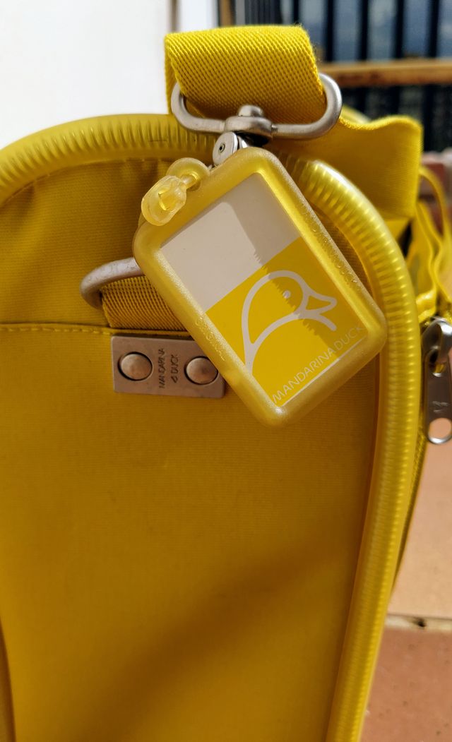 Maletín amarillo MANDARINA DUCK