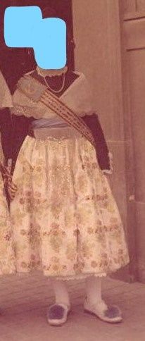 Vestido completo de valenciana