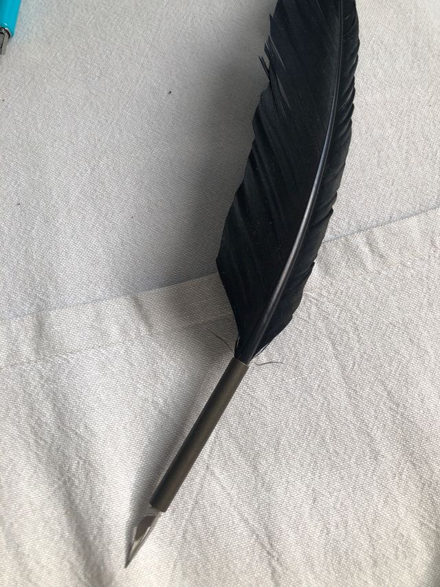 Tintero y 4 Plumas de tinta. Sin estrenar