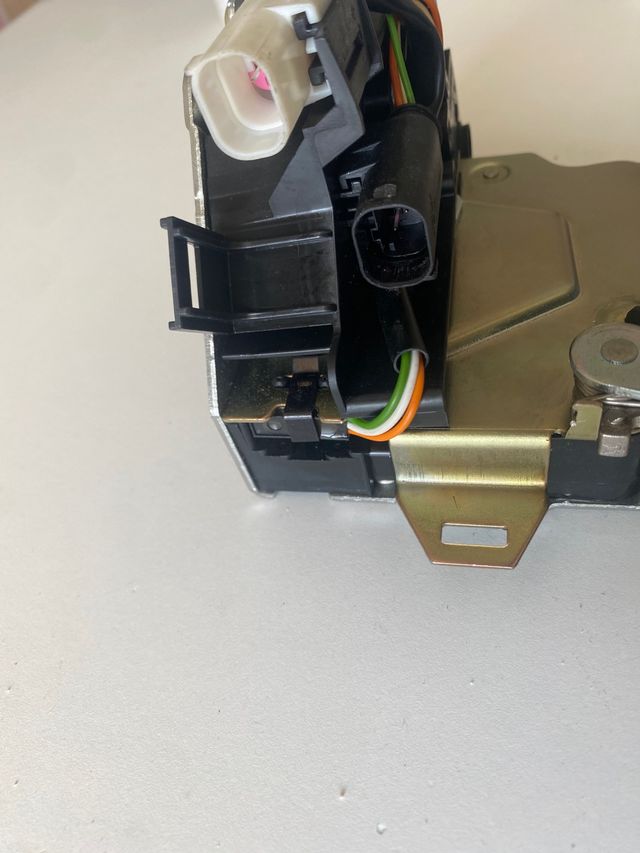 CERRADURA CIERRE PUERTA DELANTERA IZQDA BMW E39