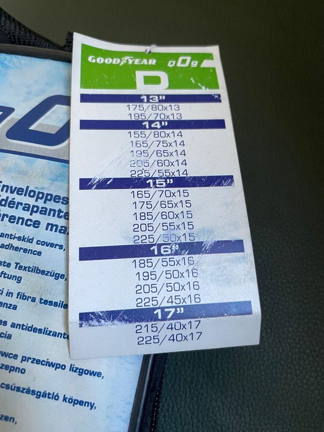 GoodYear Q09 - 2 fundas textiles antideslizantes