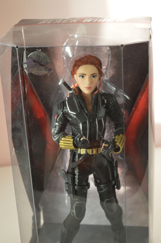 Viuda negra Disney Store