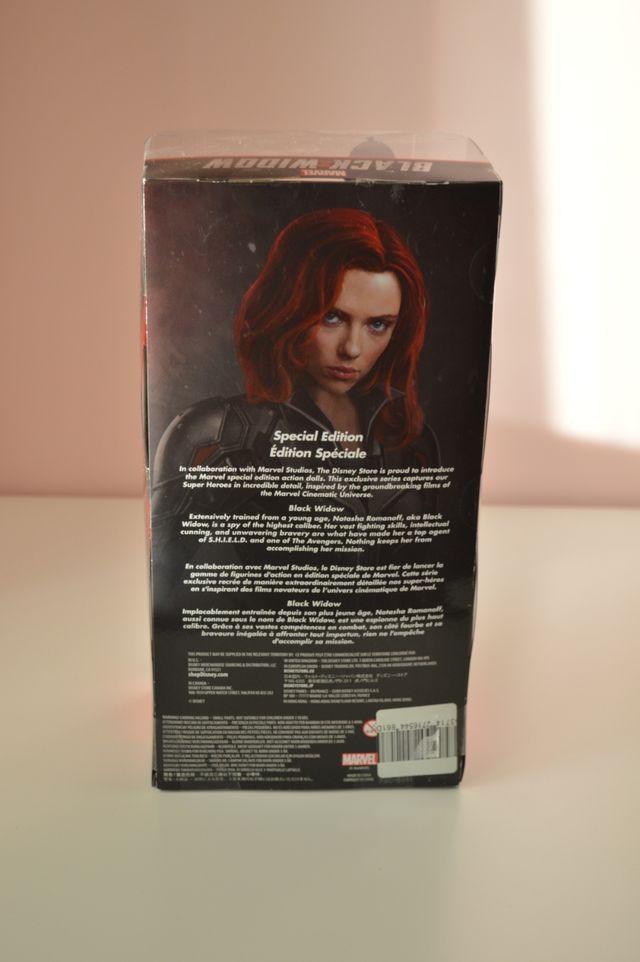 Viuda negra Disney Store