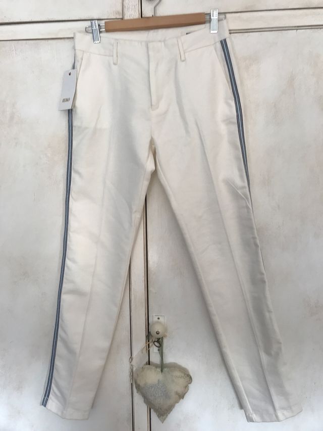 Pantalón pitillo sin estrenar