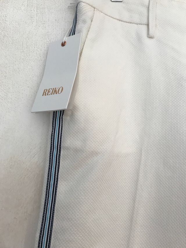 Pantalón pitillo sin estrenar