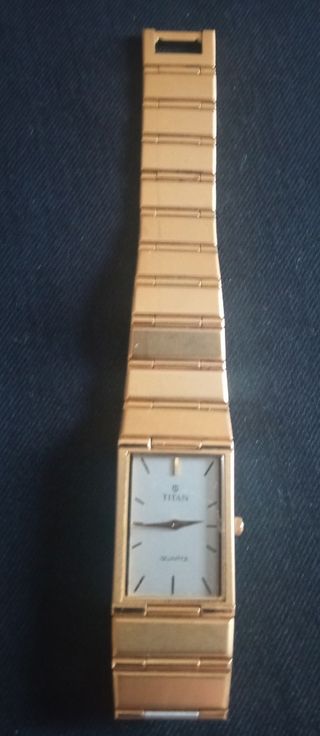 Reloj TITAN señora