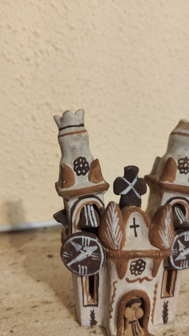 ANTIGUA IGLESIA AYACUCHANO - PERÚ